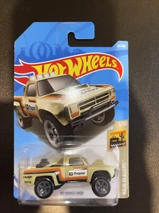 Hot Wheels '87 Dodge D100 Diecast Baja Blazers 1/10 54/250 2017 FYB93-D7C3 G1 - Picture 1 of 2