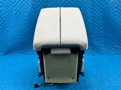 Оригинальная коробка для хранения на центральной консоли Lexus GX460 с крышкой подлокотником цвета слоновой кости 51k 2010-2023 - Изображение 1 из 4