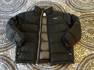 Patagonia Kinder Daunenjacke Gr. M Alter 10 fällt groß aus - Bild 1 von 12