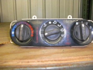 99 00 COUGAR TEMPERATURE CONTROL W/O AUTOMATIC TEMPERATURE CONTROL 8373 - Picture 1 of 2
