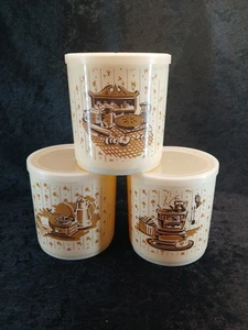 Colonial Kitchen Plastic Tubs With Lid Set Of 3 - Picture 1 of 7
