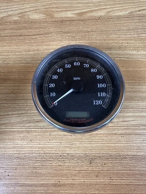 Harley-Davidson Speedometer 67410-04 Dyna Roadking Wide Glide Fatboy Softail - Image 1 of 4