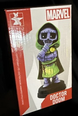 Gentle Giant ~ Estatua Joven Doctor Doom Skottie ~ Animada Marvel ~ Excelente Foto 1 de 4