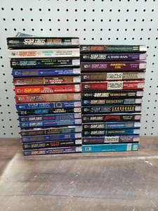 Lot of 28 Star Trek: The Next Generation Books -  Paperbacks - Bild 1 von 8