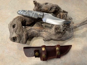 Sweet High Carbon Steel hunter/skinner knife, Ceramic Handles & leather sheath - Picture 1 of 3