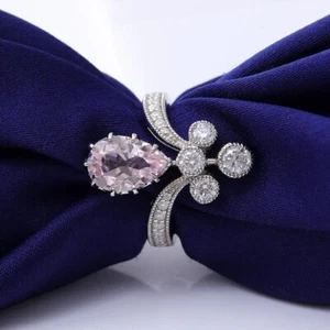 Anello donna art deco taglio pera 2,50 ct zaffiro simulato finitura oro bianco 14 carati - Foto 1 di 5
