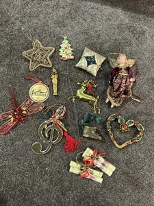 Ornamenti natalizi piatti metallo tono oro vintage incisi lotto 13 pezzi casuali - Foto 1 di 6