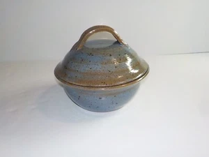 Studio Art Pottery 1982 LINDA MARTIN Georgia BLUE Glazed Bowl With lid - Picture 1 of 10