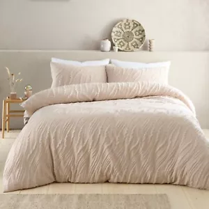 MONACO SEERSUCKER GEOMETRIC WAVES DUVET SET. SINGLE,DOUBLE,KING & S/KING NATURAL - Picture 1 of 3