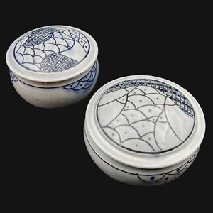 Set 2 ciotole o bigiotteria coperti in gres Studio Art Pottery con coperchio firmati - Foto 1 di 12