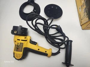 (258) DEWALT DWE6401DS 5" Variable Speed Disc Sander - Picture 1 of 8