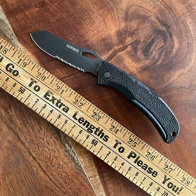 GERBER USA EZ-OUT S30V LOCKBACK FOLDING POCKET KNIFE W/CLIP - Image 1 of 4