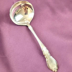 1881 Rogers Oneida Alouette 1978 pattern - Silverplate Gravy Ladle 6.75" - Picture 1 of 6
