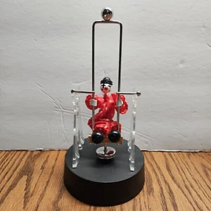 Vintage Swinging Clown Schaukel Schreibtisch Spielzeug Balance Perpetual Motion Zirkus - Bild 1 von 13