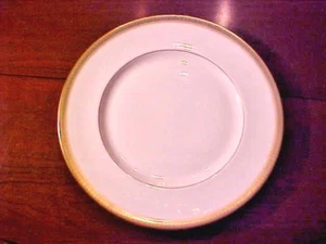 CLASSY Fine China Royal Doulton Dinnerware Clarendon 10.5" Large Plate Classic - Picture 1 of 6