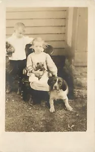 Postal RPPC para niños con osos de peluche y puntero alemán de pelo corto tipo perro - Imagen 1 de 2