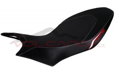 Черный итальянский противоскользящий чехол на сиденье Aprilia Dorsoduro 750 1200 08-17 дизайн Volcano - Изображение 1 из 4