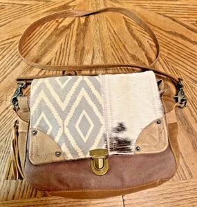 Myra Bag Women's Tracery Design Upcycled Canvas/Cowhide Messenger Crossbody Bag - Picture 1 of 14