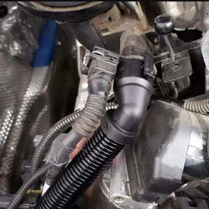 13717823517 Ansaugschlauch Ladeluftkühler Ladeluftschlauch Für BMW F20 F30 DEU - Bild 1 von 15