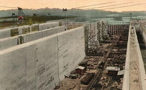 Vintage Postcard 1910's Lower Gatun Lock From Atlantic Entrance to Panama Canal - Picture 1 of 2