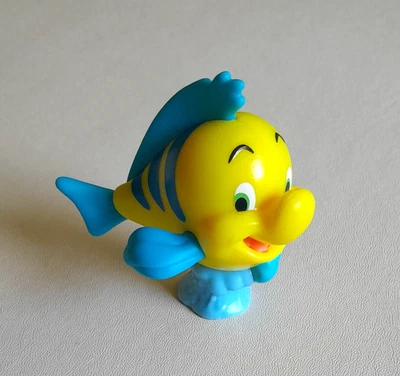 McDonald's 2021 Disney World 50 Aniversario FLOUNDER Juguete o Decoración de Pasteles Foto 1 de 4