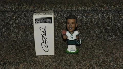 Donovan McNabb Philadelphia Eagles McDonald's Bobble Head Lot of 2 Cover