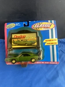 1998 Road Champs Classic Collection 1969 Dodge Daytona Green 1:43 Diecast - Picture 1 of 8
