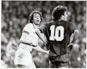 Original Pressefoto Barcelona v Standard Lüttich ECWC Finale 12.5.1982 (3) - Bild 1 von 1