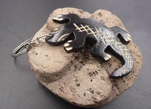 Schlüsselanhänger Schlüsselring Gecko Eidechse aus Holz handgefertigt - Bild 1 von 3