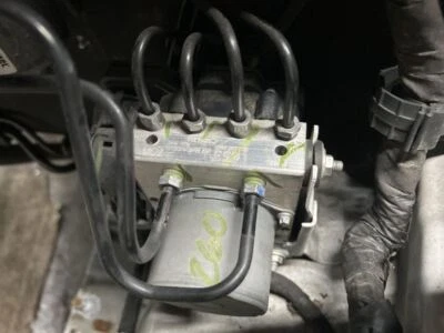 2018-2019 Ram Promaster 1500 Van Anti-Lock Brake Part Assembly Engine - Image 1 of 4