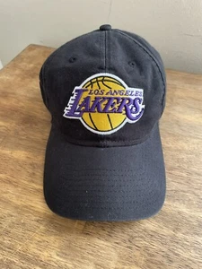 Los Angeles Lakers New Era Black Core Classic 9Twenty 920 Adjustable Hat - Picture 1 of 7
