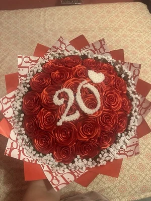 Buquê vermelho e branco, rosas eternas - Imagem 1 de 4