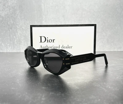 CHRISTIAN DIOR DIORSIGNATURE B1U SUNGLASSES 10A0 BLACK w/GRAY LENS! SHIPS TODAY! - Image 1 of 4