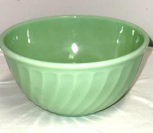 Fire King JADEITE SWIRL 8" MIXING BOWL W/ ORIGINAL STICKER - Picture 1 of 4