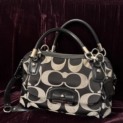 Cartera Coach de tela multicolor Kristen Signature con doble cremallera Foto 1 de 4