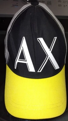 Boné chapéu listrado Armani Exchange AIX amarelo, preto, cinza. Ajustável unissex - Imagem 1 de 4