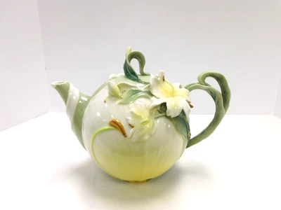 Pier 1 Import Ginger Lily Tea Pot Porcelain Hand Painted 5 Cups JC62 - Image 1 of 4