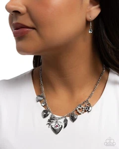 Paparazzi Caring Collection weiß - Charms Strass Perlenkette Neu mit Etikett - Bild 1 von 3