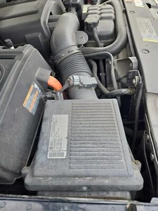 Used Air Cleaner Assembly fits: 2010 Gmc Yukon w/hybrid option opt HP2 Grade A - Picture 1 of 19