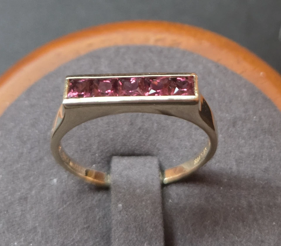 Anillo rubí oro amarillo 14k STS 2,6 g talla 9-1/2  Foto 1 de 4