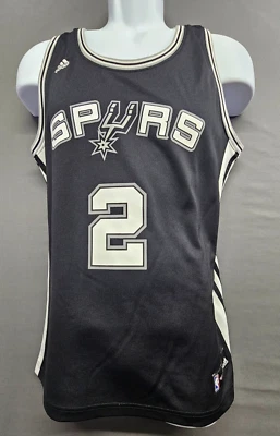 Camiseta Adidas San Antonio Spurs NBA Kawhi Leonard #2 feminina GG listrada preta - Imagem 1 de 4