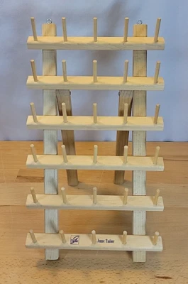 June Tailor 30 unidades suporte de carretel de madeira rack de rosca suporte de armazenamento ilhós dobráveis - Imagem 1 de 4