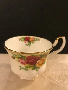 Royal Albert Teacup 6.5 oz - Picture 1 of 4