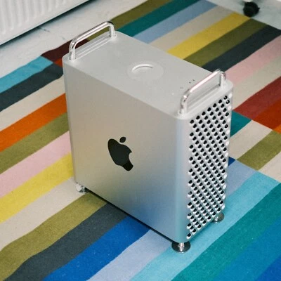 Mac Pro 2019 (28 Kern Intel, 192GB RAM, 2TB SSD, 2X W5700X) - Bild 1 von 4