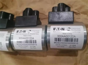 1PCS EATON VICKERS 300AA00122A MCSCH024DG000010 Solenoid valve coil 24VDC - Picture 1 of 5
