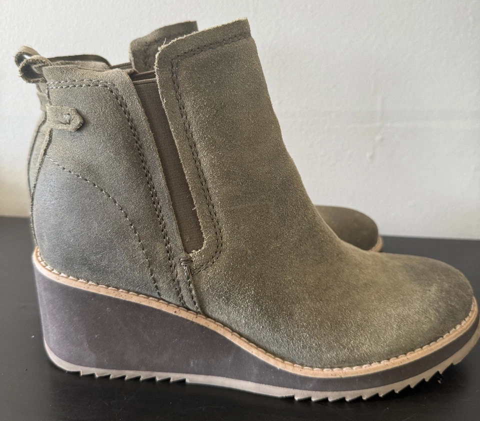 Botas Chelsea Earth Feminina Verde Cleia Slip-On Wedge Tamanho 9.5M - Imagem 1 de 4