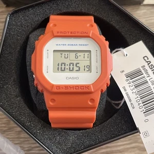 Casio G-Shock Reloj Hombre Moda Militar DW-5600M-4CR Naranja NUEVO EN CAJA - Imagen 1 de 3