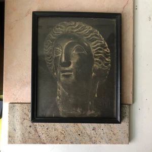 Vintage Framed Ancient Greek Statue Print/Poster of a Woman - 1st Century B.C. - Picture 1 of 11