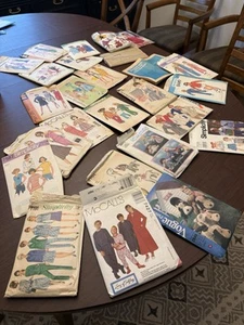 Large Lot Of Vintage Sewing Patterns - Picture 1 of 6