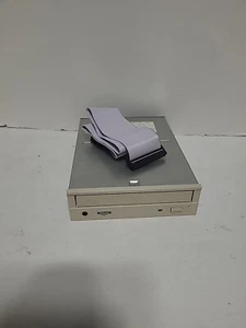 Toshiba XM-6102B CD-ROM Drive - Picture 1 of 9